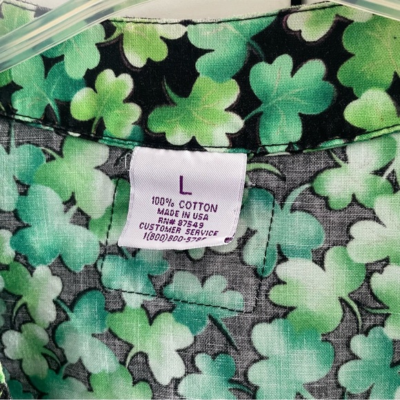 Smart Scrubs Green Shamrock Print Jacket and Top. Size - L. - Picture 2 of 5